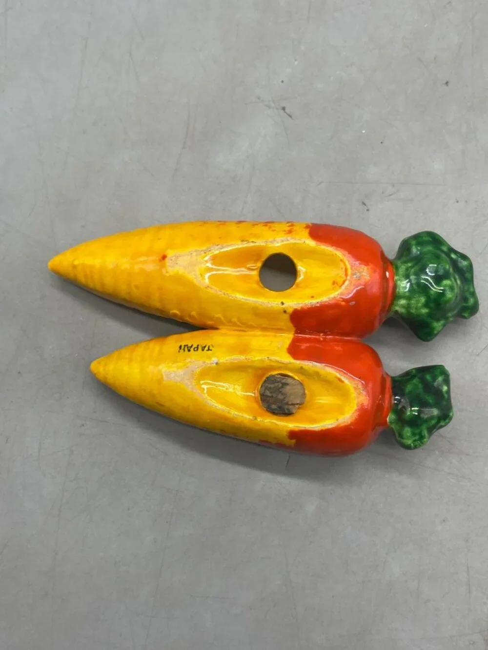vintage carrot salt pepper shaker yellow orange 1 piece made in Japan 4.5